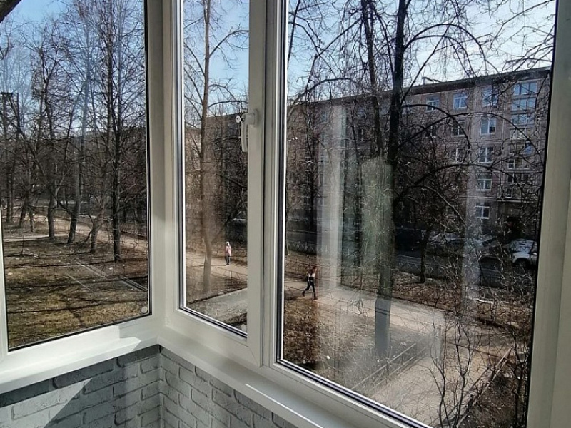 Остекление и отделка балкона, пр. Елизарова, д.21.